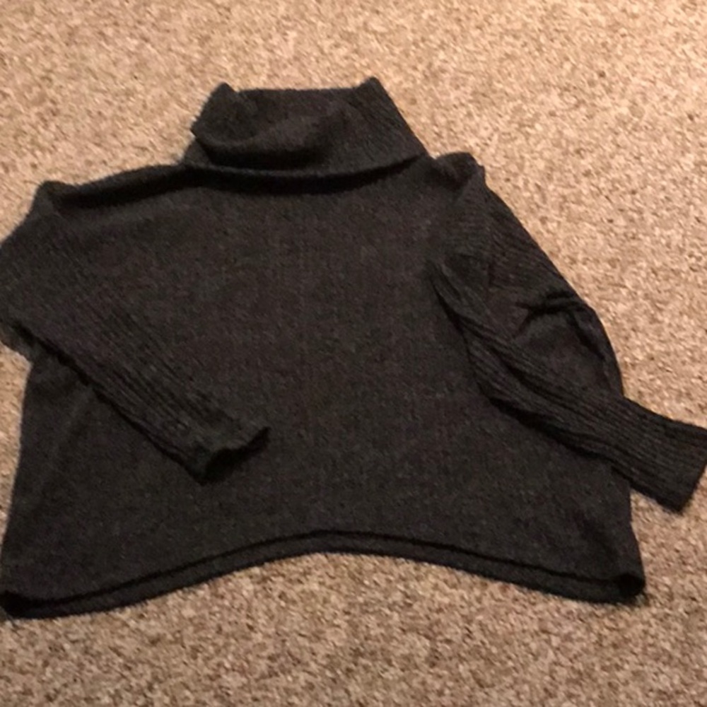Clara sun woo black short sweater XS